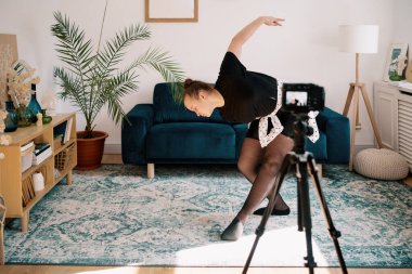 Çevrimiçi bale ana sınıfı