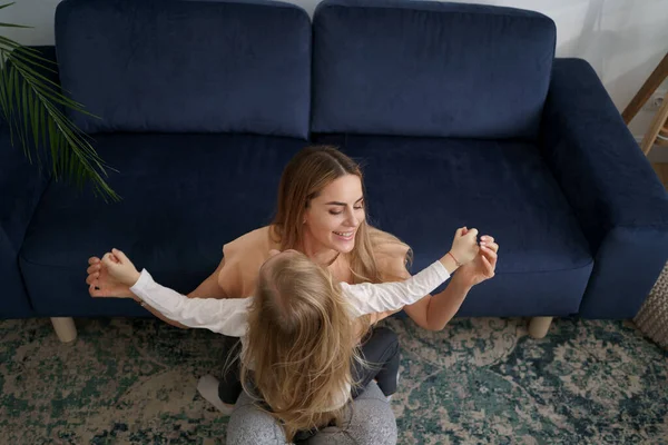 Mutter-Tochter-Momente. Generationen — Stockfoto