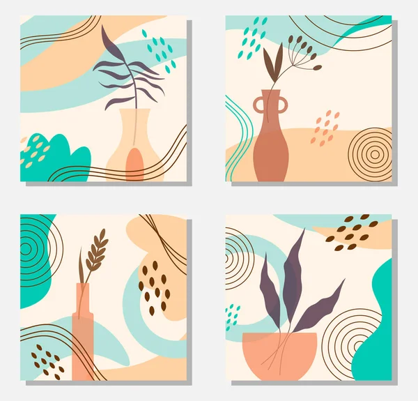 Un ensemble de cartes carrées avec un motif abstrait de taches. Vases avec plantes. — Image vectorielle