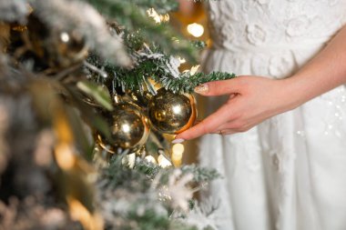Noel ağacında güzel süslemeler