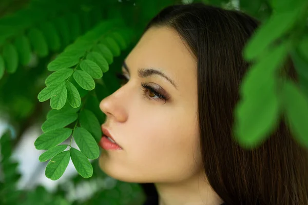 Zacht Beeld Met Make Van Een Mooie Vrouw Buurt Van — Stockfoto