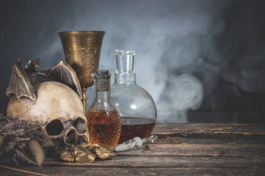 Simyacı arka planında sihirli iksirler var..