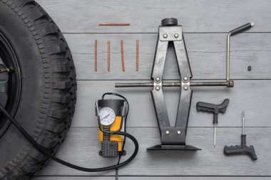 Lastik uydurma servis kavramı düz arkaplan.