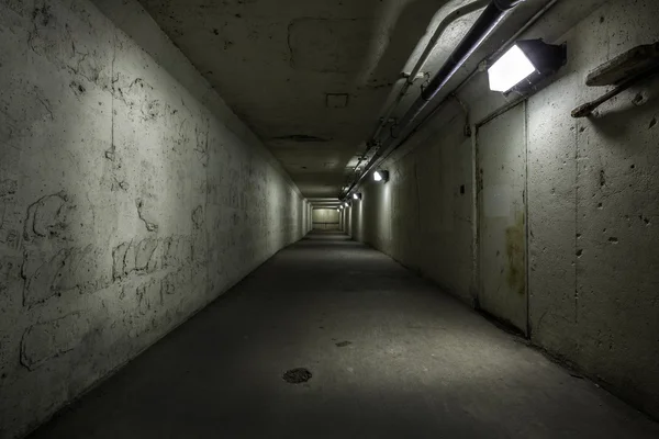 夜の空のトンネル — ストック写真
