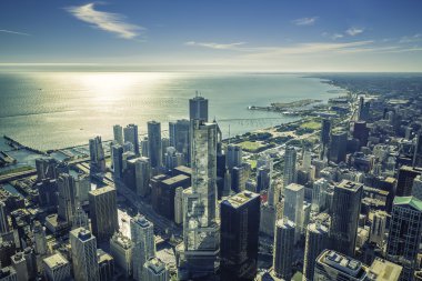 Chicago finansal bölge-havadan görünümü üzerinde gündoğumu