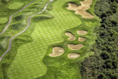 golf sahasının havadan görünümü