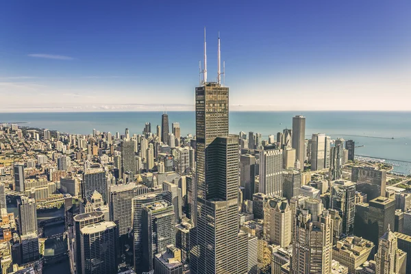 Sonnenaufgang über dem Finanzdistrikt Chicagos - Luftaufnahme — Stockfoto