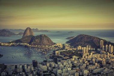 Rio de Janeiro Botafogo Bay, Brezilya üzerinden güzel gün batımı