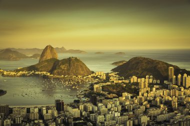 Rio de Janeiro Botafogo Bay, Brezilya üzerinden güzel gün batımı