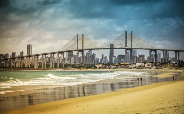 Plage Natal avec pont Navarro — Photo