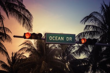 Ocean Drive işareti Miami Beach, Florida