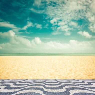 Mozaik ile boş bulanık plaj