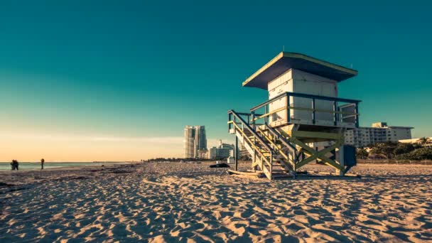 Lifeguard Hut di South Beach — Stok Video