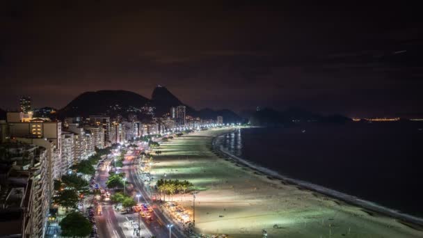Copacabana plaj sokak trafik — Stok video