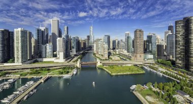 Manzarası ile Chicago Nehri