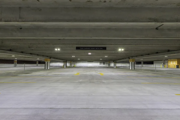 Empty parking garage — Stock Photo, Image