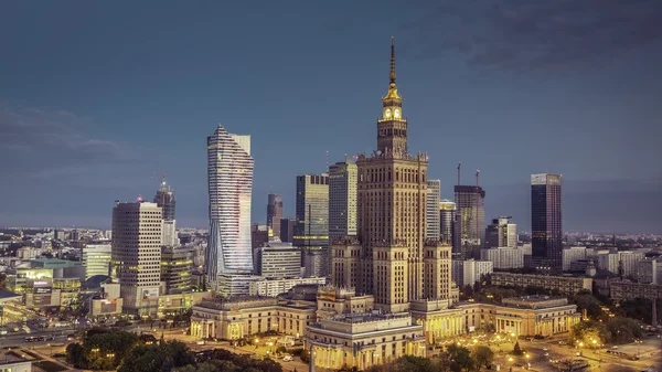 Warszawa downtown med soluppgång — Stockfoto