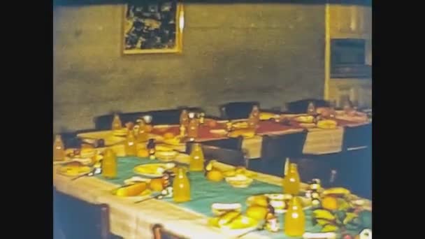 Wielka Brytania 1966, Family Christmas dinner in 60s 3 — Wideo stockowe