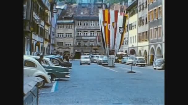 Innsbruck 1966, Ludzie na ulicy Innsbruck 2 — Wideo stockowe