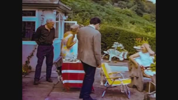 영국 1967 년, 노인들의 일상 생활 2 — 비디오