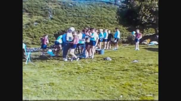 イギリス1968年田舎の学校キャンプ2 — ストック動画