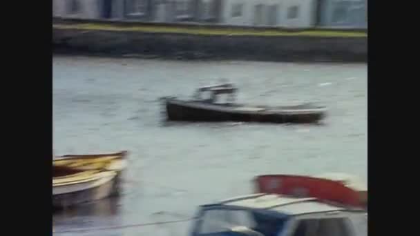 Velká Británie 1967, Boats in Porthclais Harbour in Wales — Stock video