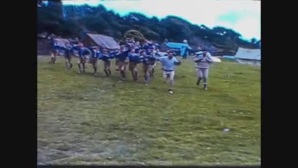 Reino Unido 1968, Campamento escolar en el campo 11 — Vídeos de Stock