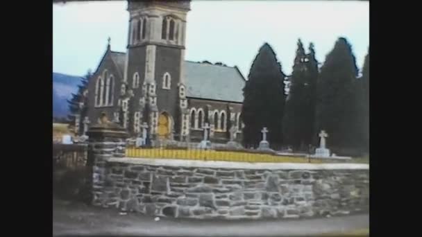Велика Британія 1969, Мала англійська приміська церква — стокове відео