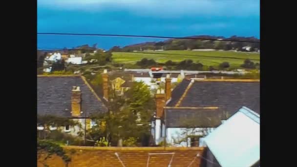 Velká Británie 1970, Czech house roofs — Stock video