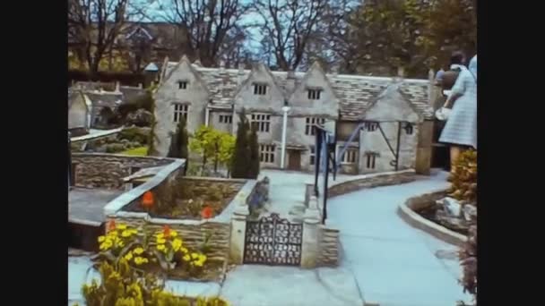 Wielka Brytania 1978, model Merrivale Village 7 — Wideo stockowe