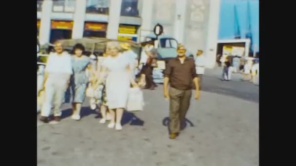 Великобритания 1965, Шоппинг в 60-х — стоковое видео