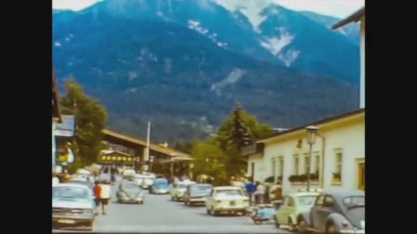 Autriche 1966, Innsbruck vue sur la rue 5 — Video
