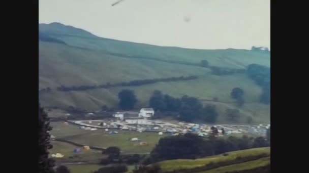 Egyesült Királyság 1968, English hill panorama — Stock videók