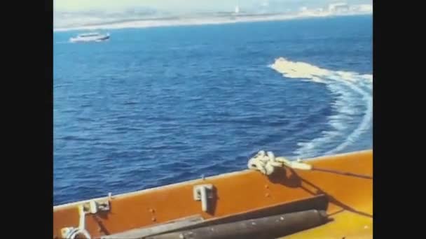 Malta 1981, Vista mar Mediterrâneo a partir de um ferry — Vídeo de Stock