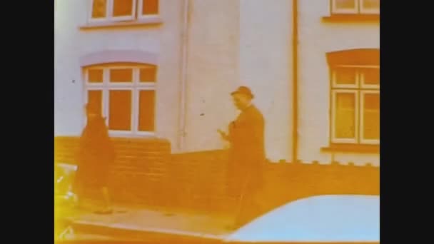 Storbritannien 1965, People in London street — Stockvideo