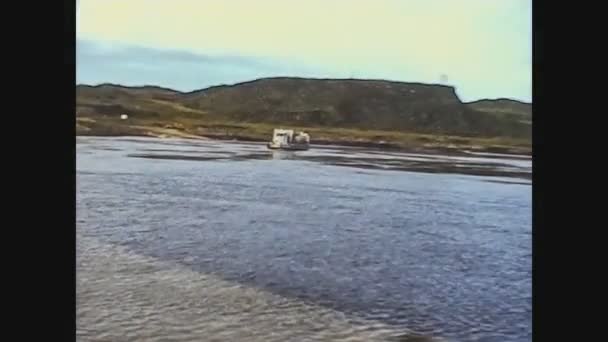 United Kingdom 1968, Barge on the river 3 — Stock Video