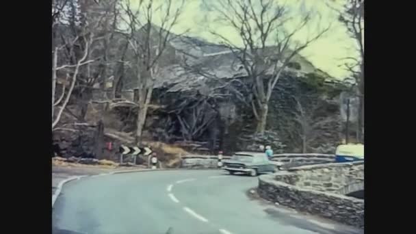 Reino Unido 1970, detalhe da estrada de montanha — Vídeo de Stock