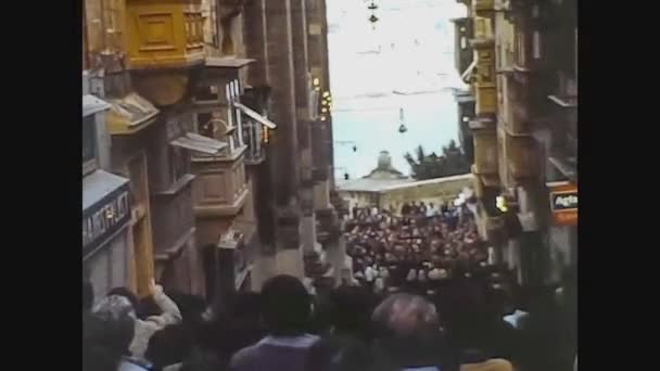 Malta 1981, náboženský průvod na Maltě — Stock video
