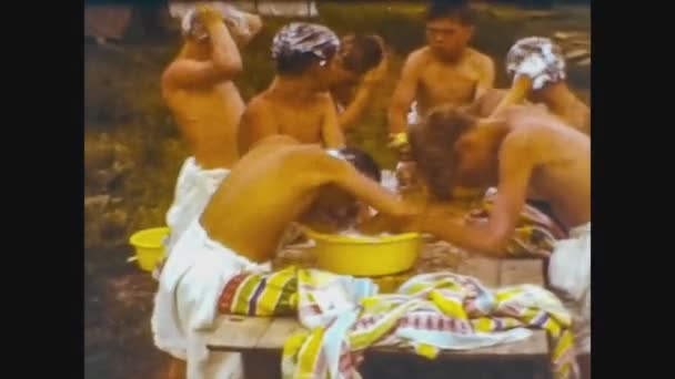 Velká Británie 1965, Boy scout camping in 60s — Stock video