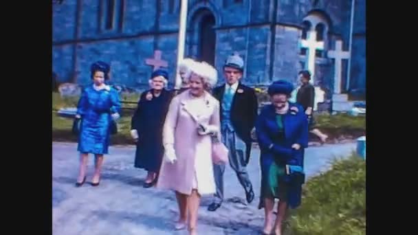 Großbritannien 1965, Hochzeitsszene in den 60er Jahren — Stockvideo