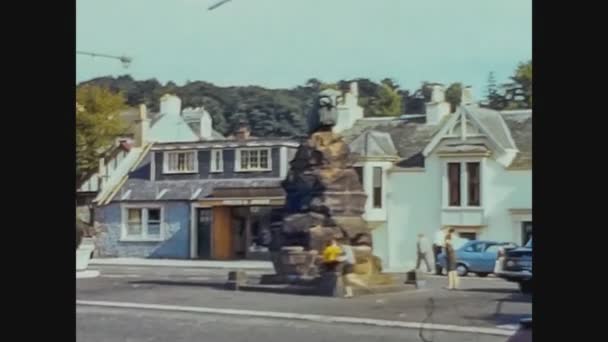 Inveraray 1965, Inveraray vista de la ciudad en Escocia 10 — Vídeos de Stock