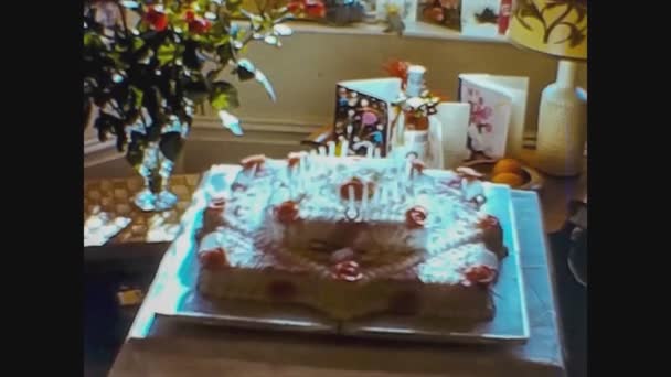 イギリス1961,ウェディングケーキの詳細 — ストック動画