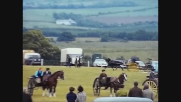 Reino Unido 1969, Sulky horse trot race 4 — Vídeos de Stock