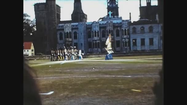 Velká Británie 1969, vojenský demonstrační průvod 7 — Stock video