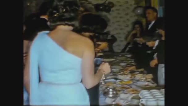 Londres 1968: Wedding House Party — Vídeo de Stock