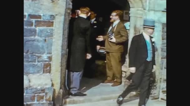 Großbritannien 1965, Hochzeitsszene zu Hause in den 60er Jahren 11 — Stockvideo