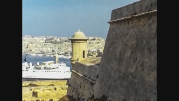 Malta 1981, orizontul orașului La Valletta în Malta — Videoclip de stoc