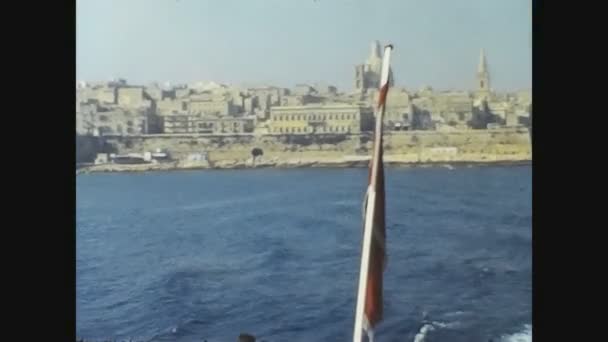 Мальта 1981, горизонт города Ла-Валье на Мальте 2 — стоковое видео