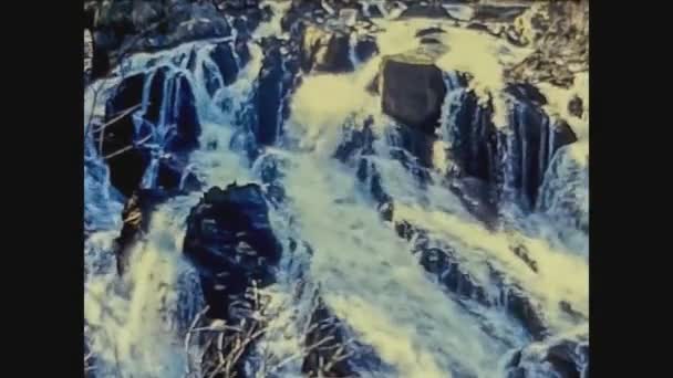 Inggris 1970, Air Terjun detail di Inggris 2 — Stok Video