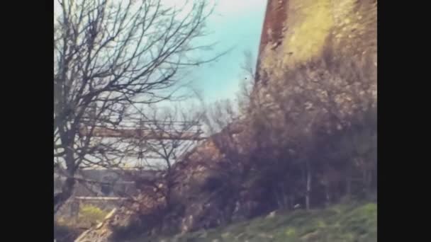 Wielka Brytania 1966, Średniowieczne szczegóły zamku — Wideo stockowe